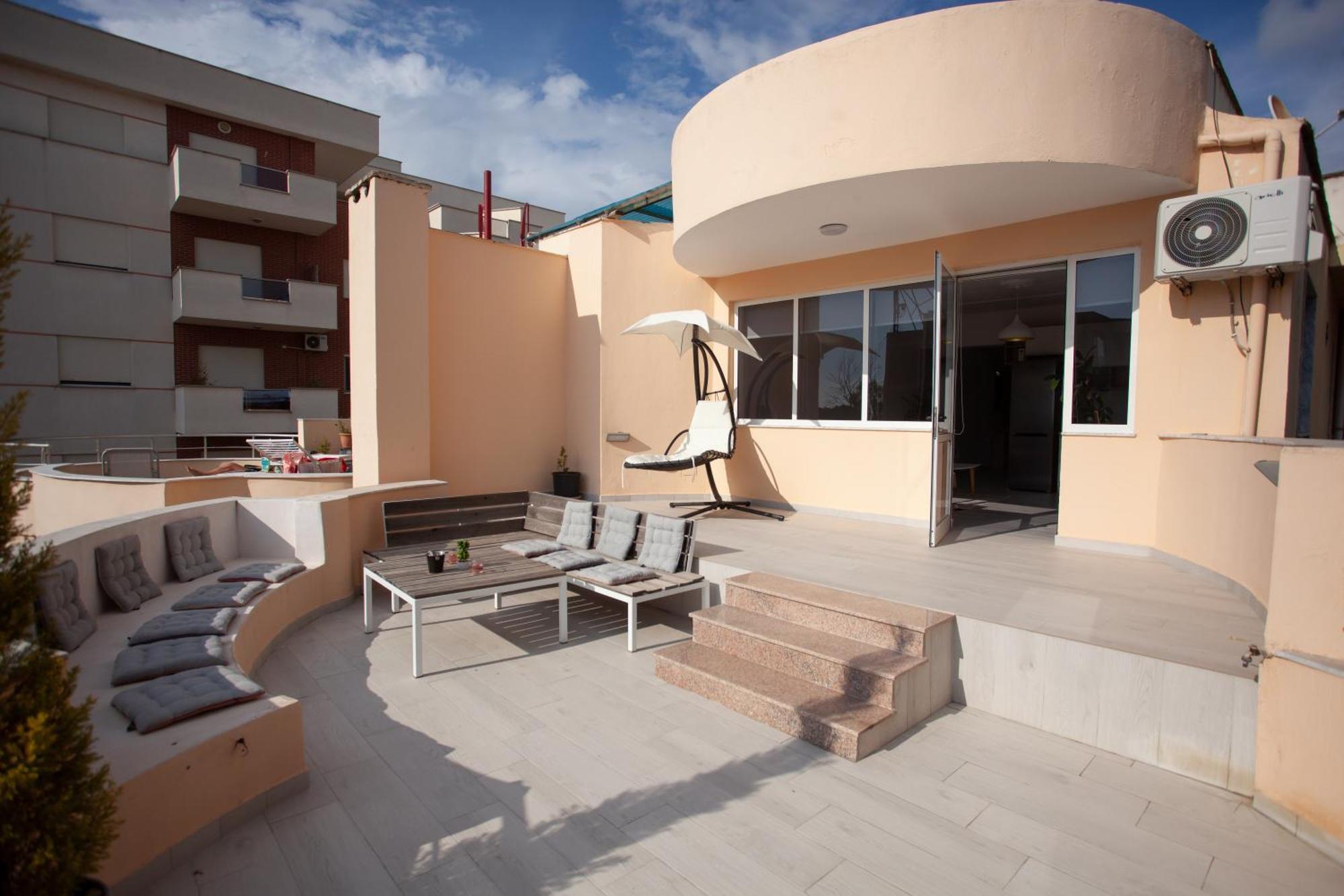 The Rooftop By Ps Apartament *